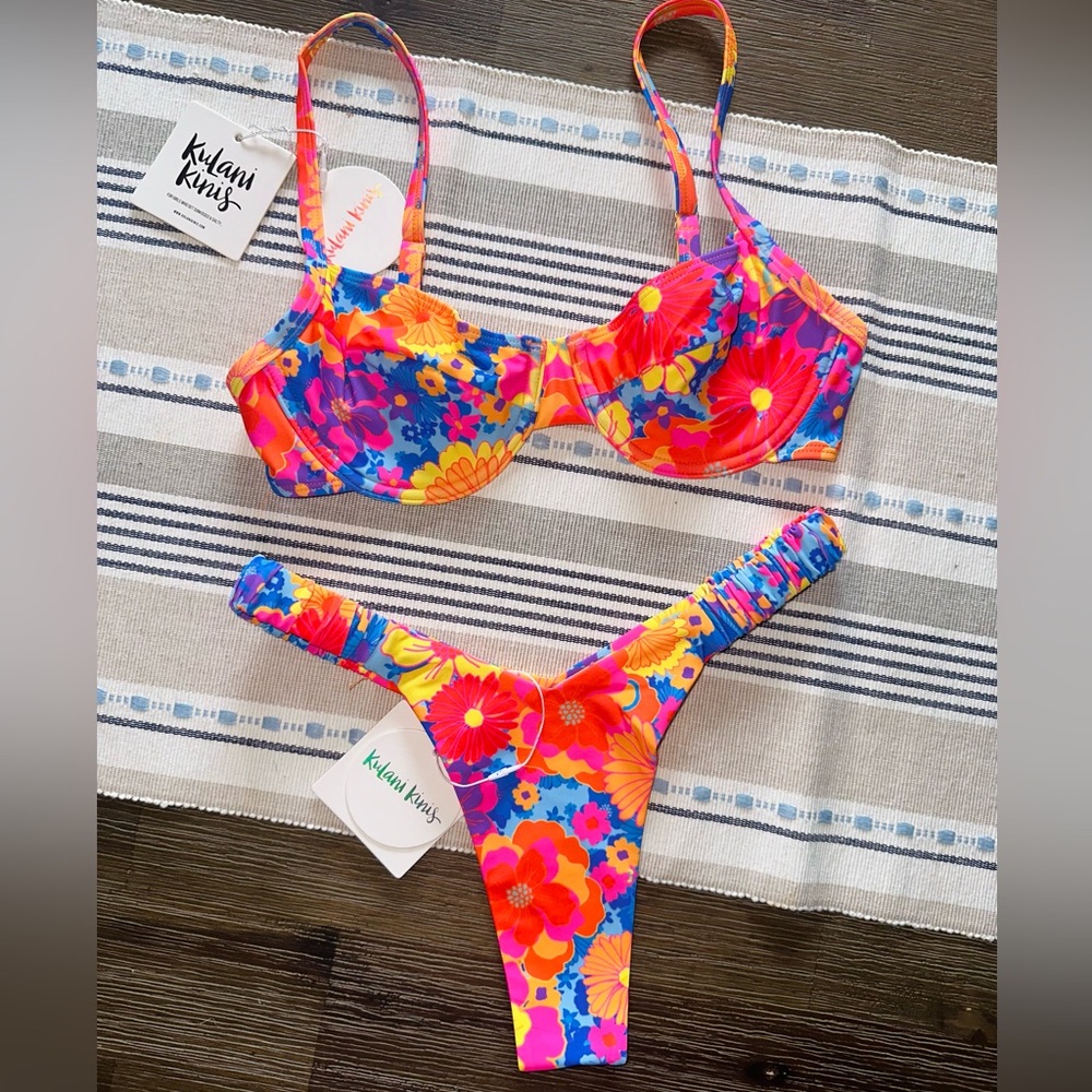 Kulanis Kinis Bikini in print Sapphire Sun Small Top/Medium Bottoms